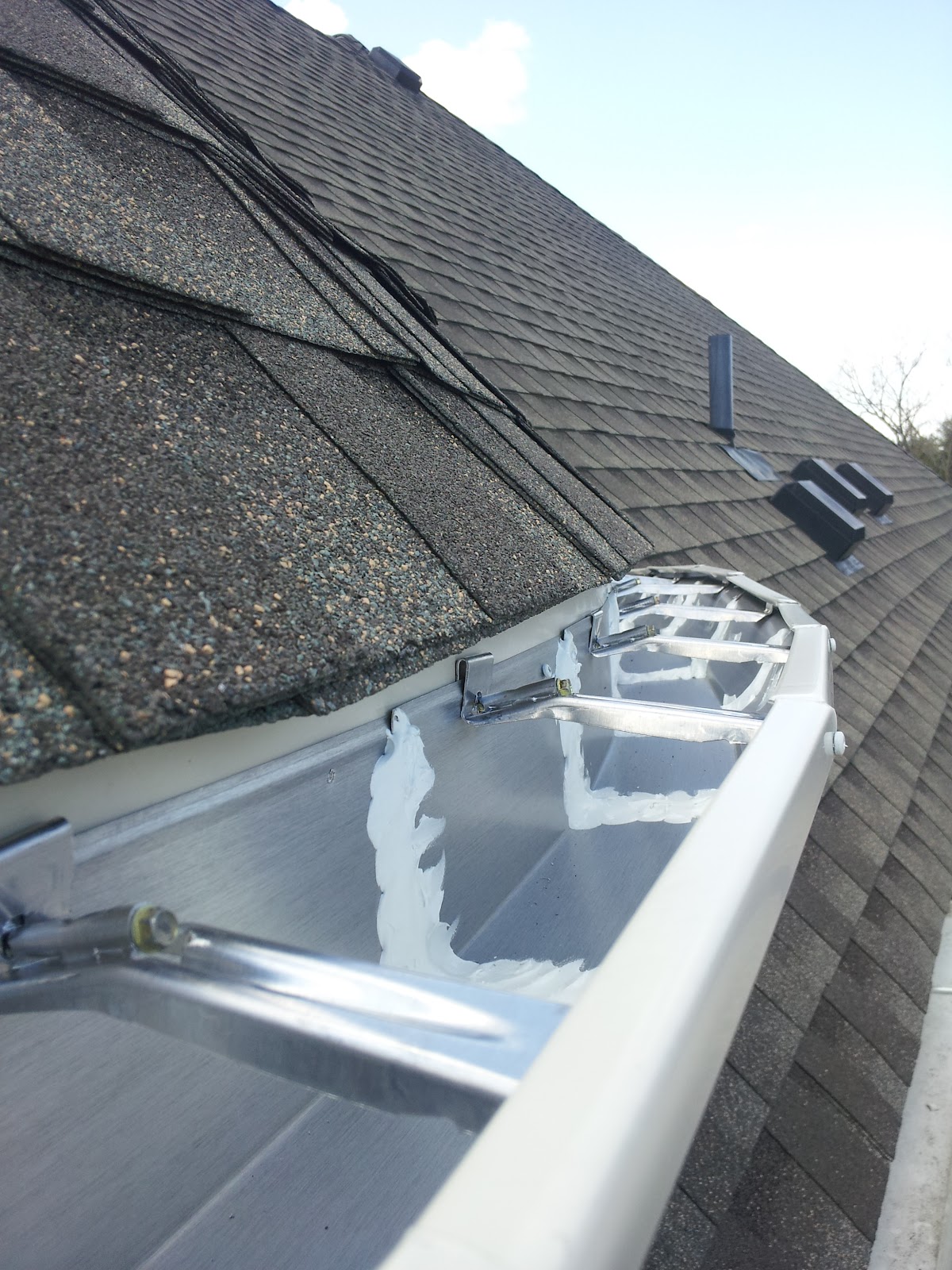 Eavestrough Services Winnipeg